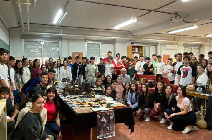 El-proyecto-pedagógico-desarrolla-la-capacidad-crítica-de-los-estudiantes-al-acercarse-a-las-fuentes-primarias